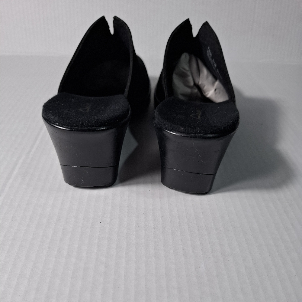 Clarks Women’s Leather Clogs Black Size 9.5M Slip On Shoes - Picture 6 of 10